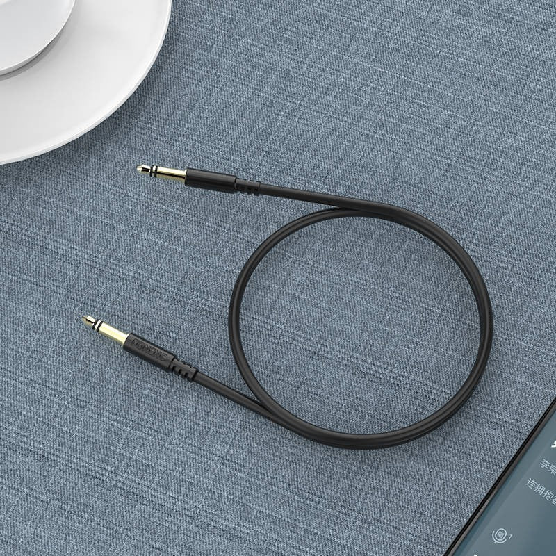 FONENG high-quality 3.5mm mobile phone audio cable is suitable for mobile computer MP3 car audio FONENG high-quality 3.5mm mobile phone audio cable is suitable for mobile computer MP3 car audio